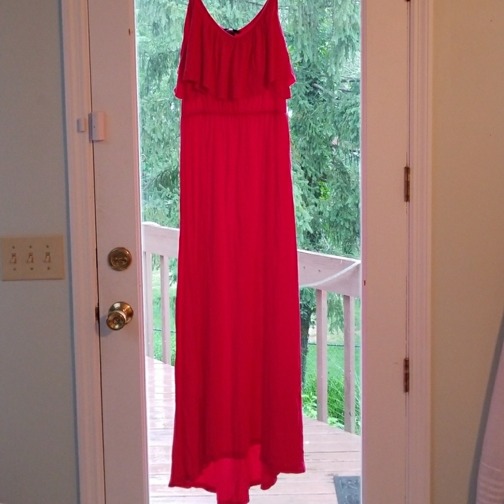 Very flattering H&M maxi